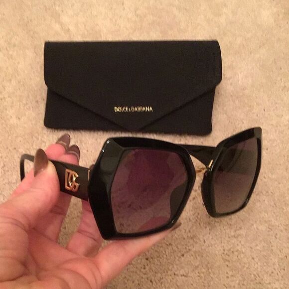 Dolce & Gabbana Black 4377 Sunglasses Excellent Condition